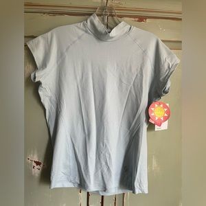 Lija NWT Athletic/Biking Shirt Size Small